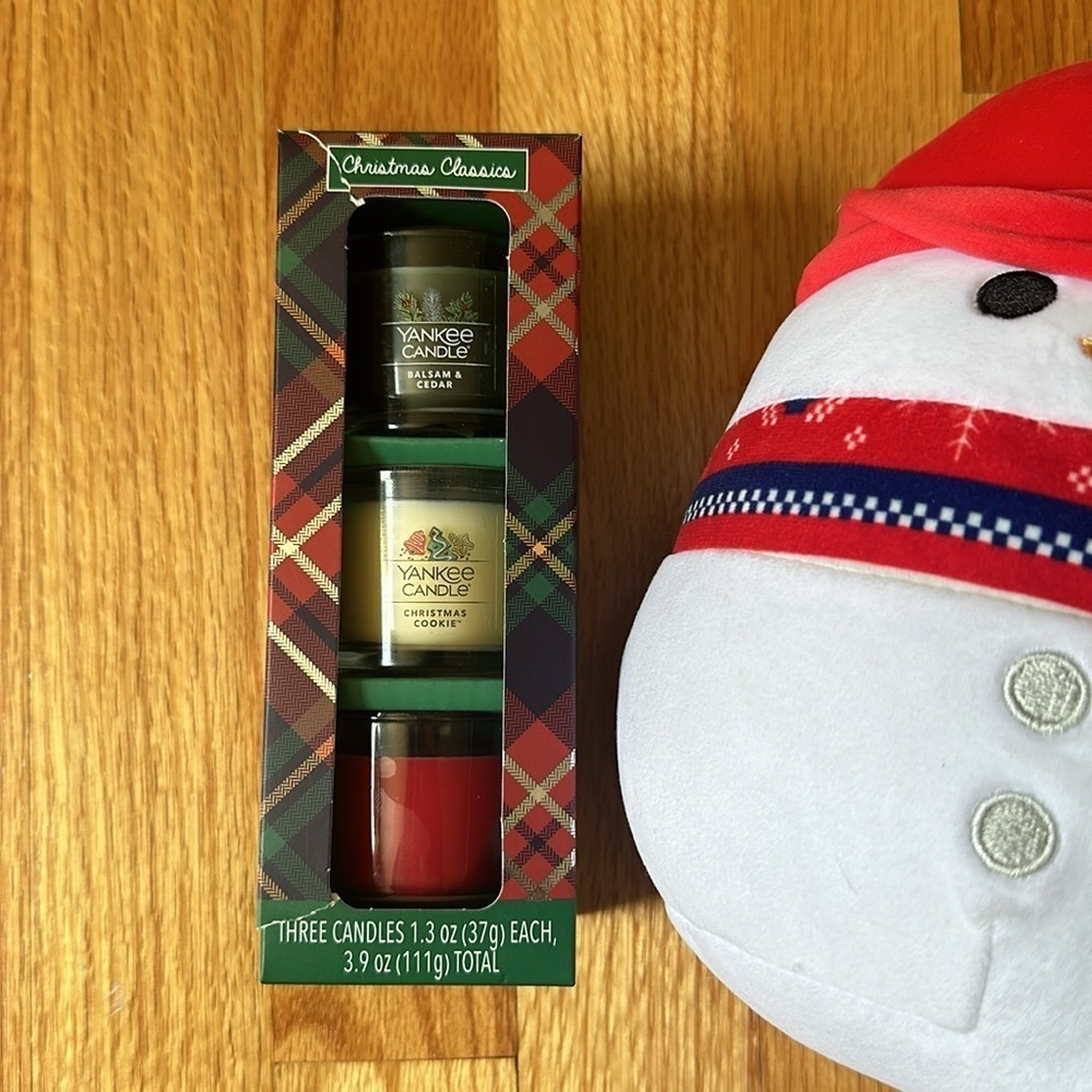 Yankee Candle Christmas Classics Trio - Picture 2 of 5